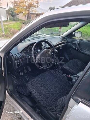 Opel Astra 1997, 458,000 km - 1.6 l - Qəbələ