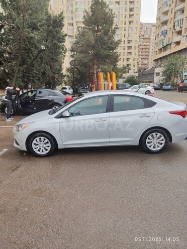 Hyundai Accent 2021, 110,473 km - 1.6 л - Bakı