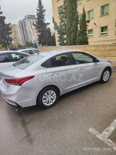 Hyundai Accent 2021, 110,473 km - 1.6 л - Bakı