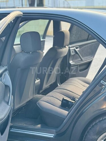 Mercedes E 230 1995, 559,500 km - 2.3 l - Astara