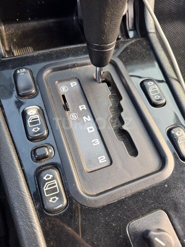 Mercedes E 230 1995, 559,500 km - 2.3 l - Astara