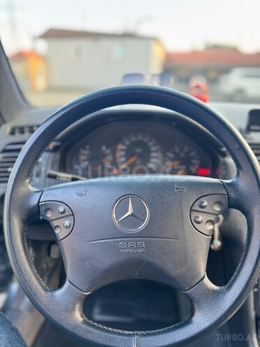Mercedes E 230 1995, 559,500 km - 2.3 l - Astara