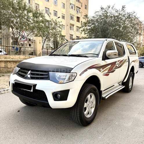 Mitsubishi L200 2014, 195,000 km - 2.5 l - Xırdalan