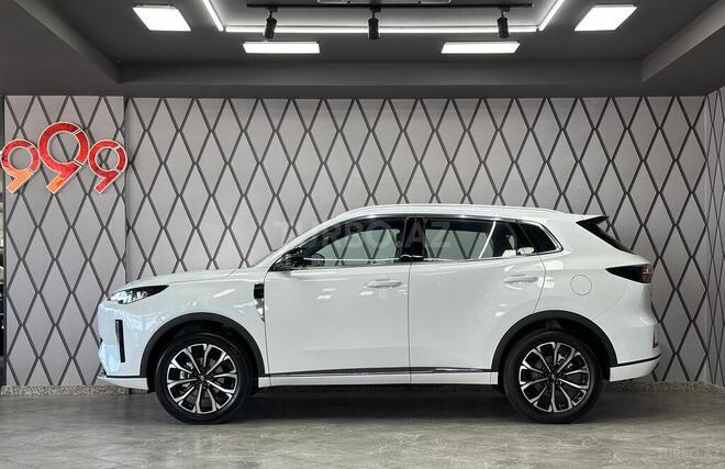 Changan Qiyuan Q05-4