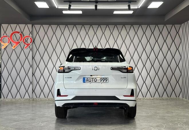 Changan Qiyuan Q05-6