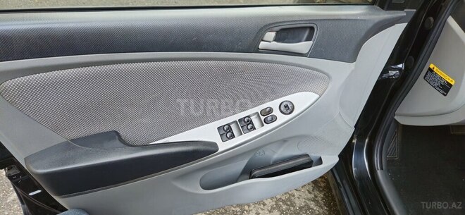 Hyundai Accent 2014, 250,000 km - 1.6 l - Bakı