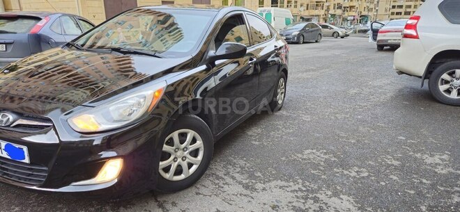 Hyundai Accent 2014, 250,000 km - 1.6 l - Bakı