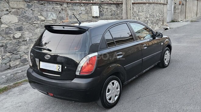 Kia Rio 2007, 245,000 km - 1.4 l - Şəki