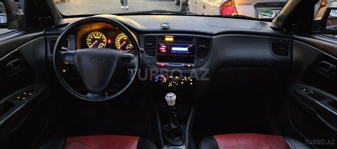 Kia Rio 2007, 245,000 km - 1.4 l - Şəki