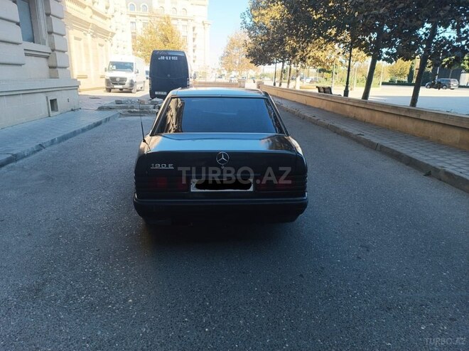 Mercedes 190 1992, 295,600 km - 2.0 л - Bakı