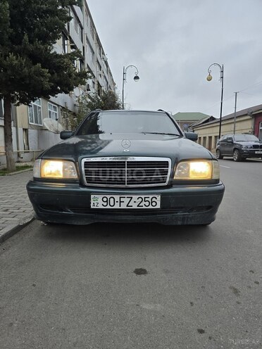 Mercedes C 200 1997, 397,000 km - 2.0 l - Quba