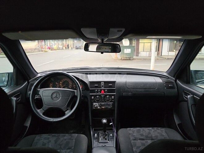 Mercedes C 200 1997, 397,000 km - 2.0 l - Quba