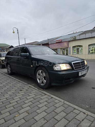 Mercedes C 200 1997, 397,000 km - 2.0 l - Quba
