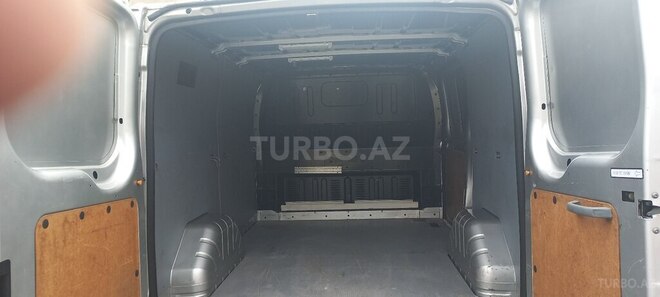 Ford Transit-8