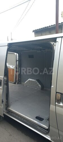Ford Transit-14
