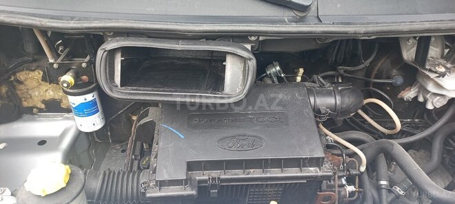 Ford Transit-17