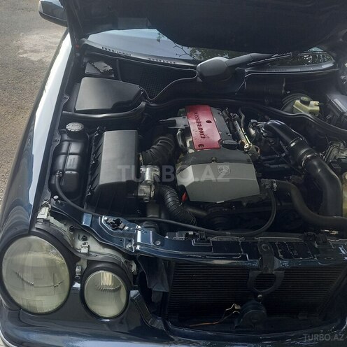 Mercedes E 200 1999, 413,000 km - 2.0 л - Gəncə