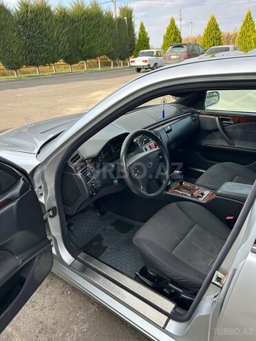 Mercedes E 220 2000, 325,000 km - 2.2 l - Ağcabədi