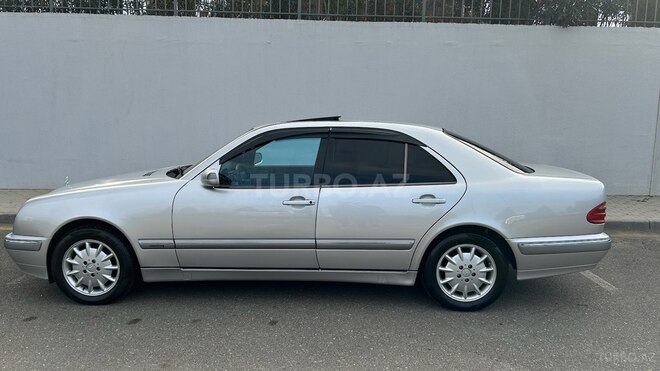 Mercedes E 220 2000, 325,000 km - 2.2 l - Ağcabədi