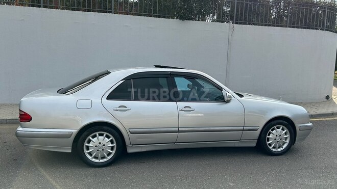 Mercedes E 220 2000, 325,000 km - 2.2 l - Ağcabədi
