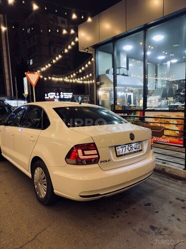 Volkswagen Polo 2015, 136,000 km - 1.6 l - Bakı