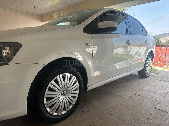 Volkswagen Polo 2015, 136,000 km - 1.6 l - Bakı