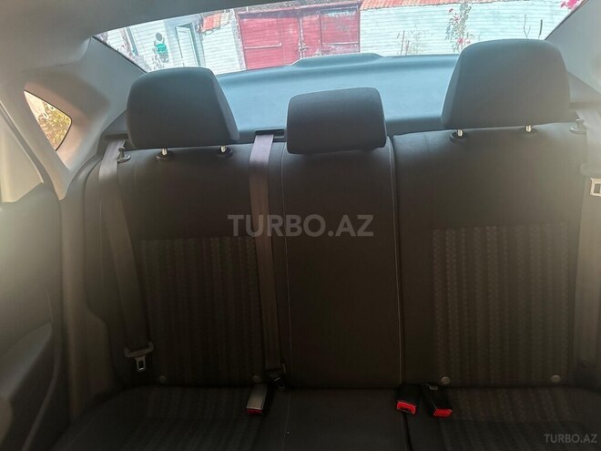 Volkswagen Polo 2015, 136,000 km - 1.6 l - Bakı