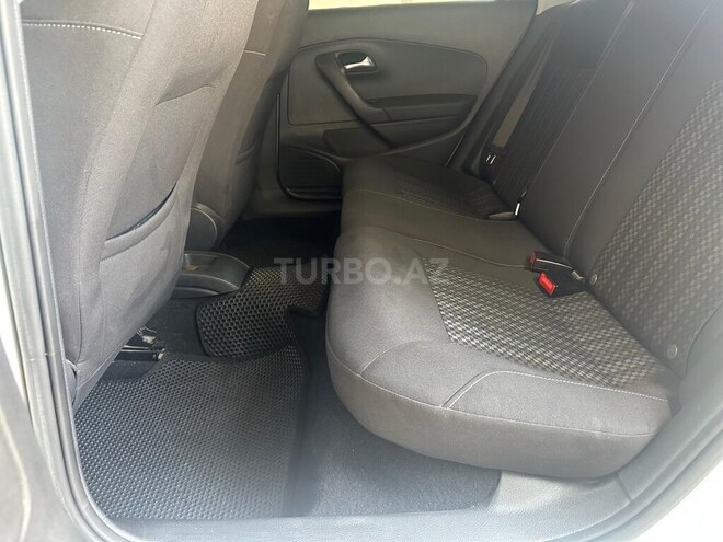 Volkswagen Polo 2015, 136,000 km - 1.6 l - Bakı