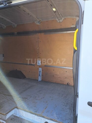 Ford Transit-5