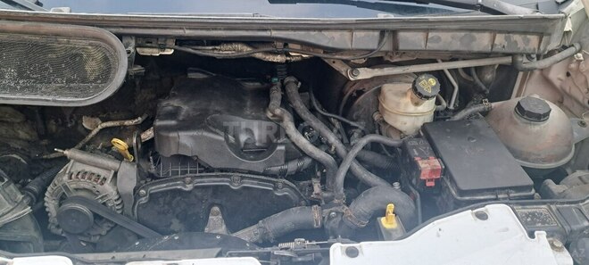 Ford Transit-9