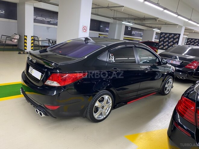 Hyundai Accent 2013, 235,000 km - 1.4 l - Bakı