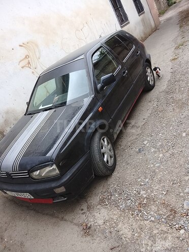 Volkswagen Golf 1994, 365,000 km - 1.6 l - Gəncə