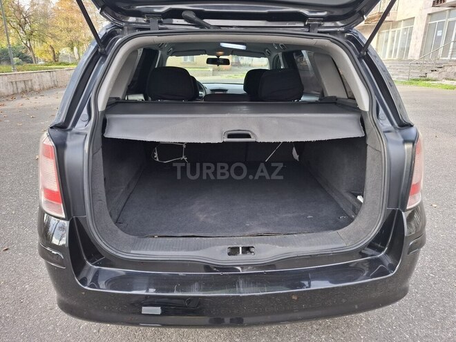 Opel Astra 2009, 235,000 km - 1.6 l - İsmayıllı