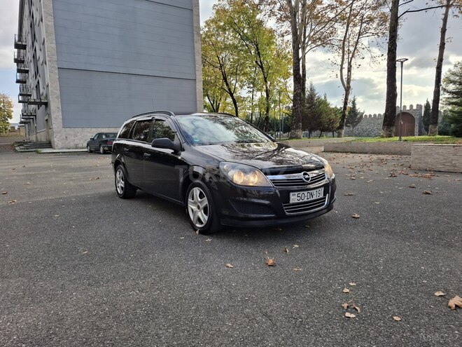 Opel Astra 2009, 235,000 km - 1.6 l - İsmayıllı