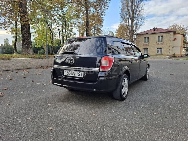 Opel Astra 2009, 235,000 km - 1.6 l - İsmayıllı