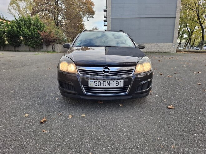 Opel Astra 2009, 235,000 km - 1.6 l - İsmayıllı
