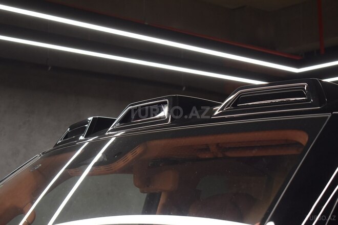 BYD Yangwang U8-16