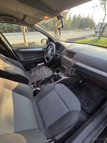 Opel Astra 2006, 250,000 km - 1.4 l - Qəbələ