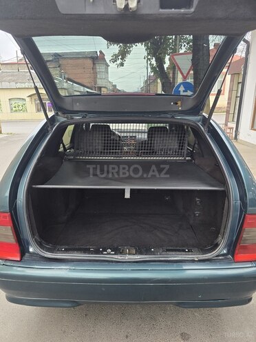 Mercedes C 200 1997, 397,000 km - 2.0 l - Quba