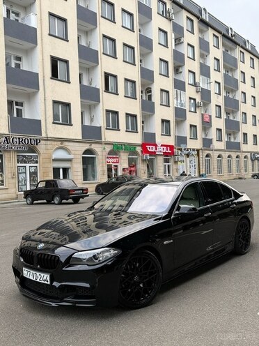BMW 528 2014, 240,000 km - 2.0 l - Masallı