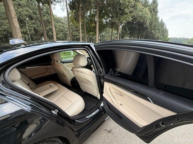 BMW 528 2014, 240,000 km - 2.0 l - Masallı