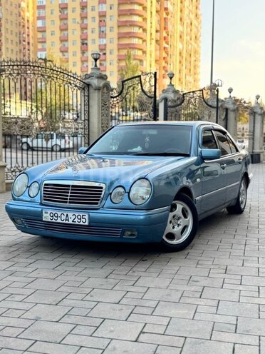 Mercedes E 220 1998, 340,000 km - 2.2 l - Bakı