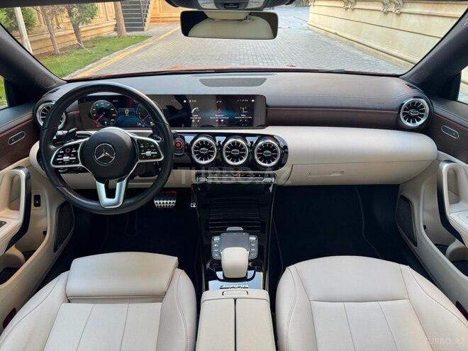 Mercedes CLA 250 e-5
