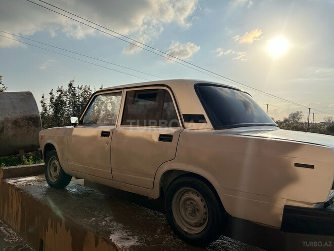 LADA (VAZ) 2107 2004, 29,564 km - 1.6 l - Saatlı