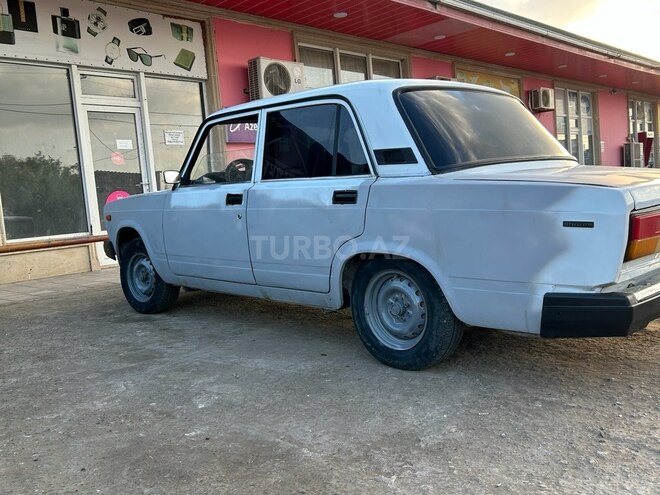 LADA (VAZ) 2107 2004, 29,564 km - 1.6 l - Saatlı