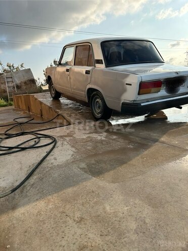 LADA (VAZ) 2107 2004, 29,564 km - 1.6 l - Saatlı