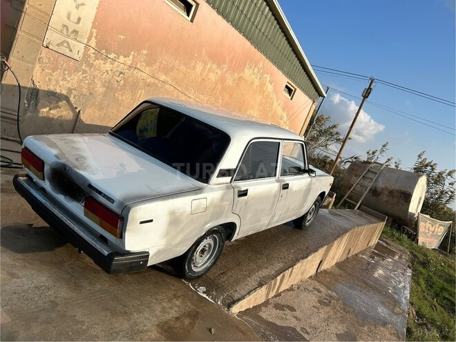 LADA (VAZ) 2107 2004, 29,564 km - 1.6 l - Saatlı