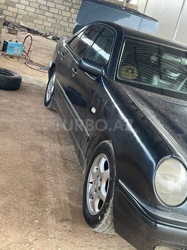 Mercedes E 220 1998, 400,000 km - 2.2 l - Bakı