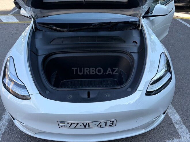 Tesla Model Y-7
