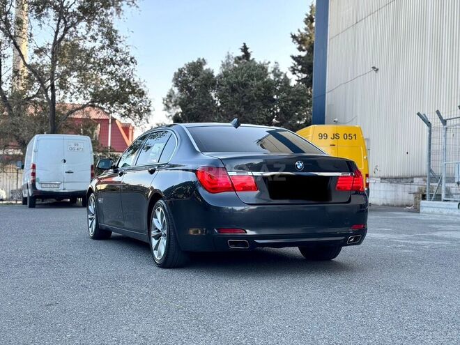 BMW 730 2011, 298,000 km - 3.0 l - Bakı
